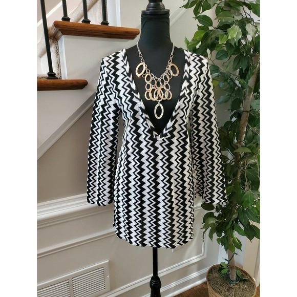 Venezia Women BlacK/White Cotton & Polyester Long Sleeve V-Neck Top Shirt - Picture 11 of 11